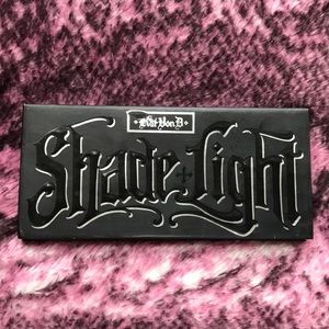 KVD Shade + Light